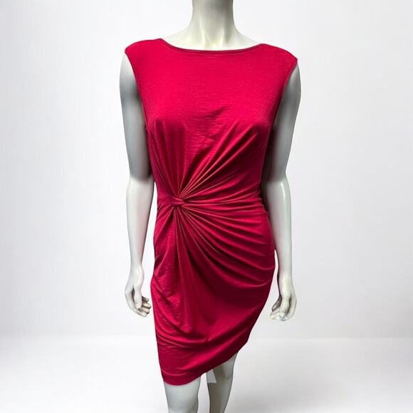 Red Sleeveless Fitted Max Studio Dress Size Medium - Picture 1 of 12